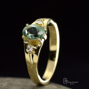 Bague or tourmaline verte et diamants