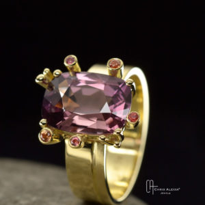 Bague tourmaline or et griffes serties